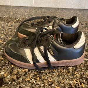 Like new, barley worn little boys indoor soccer adidas sneakers size 9.5